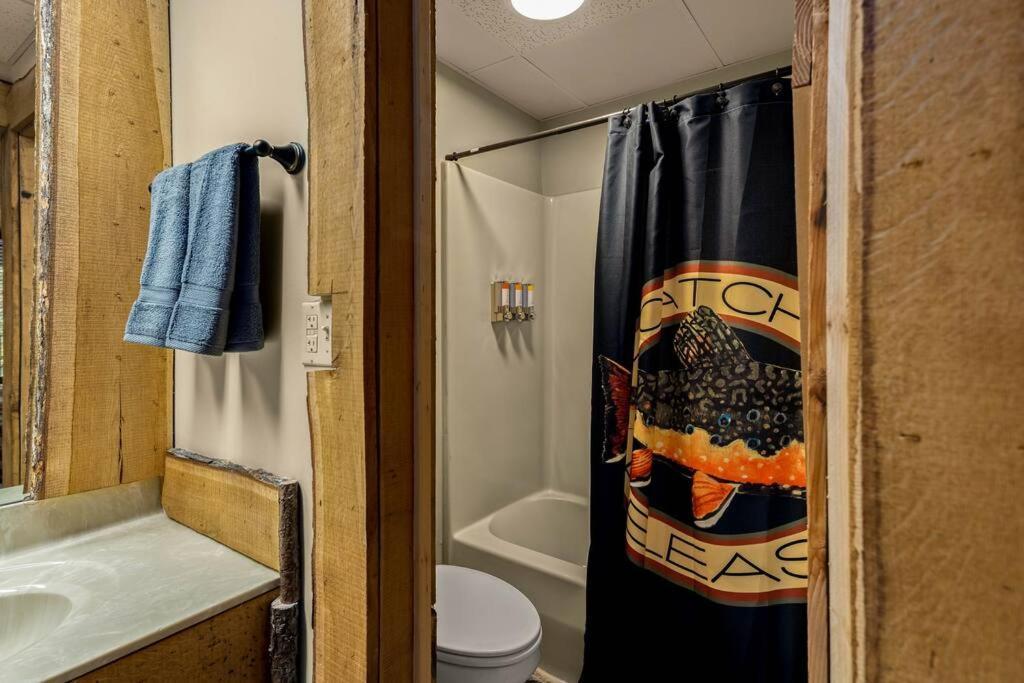 Stonegate Lodge King Bed Wifi 50 Roku Tv Salt Water Pool Room #104 Eureka Springs Eksteriør bilde
